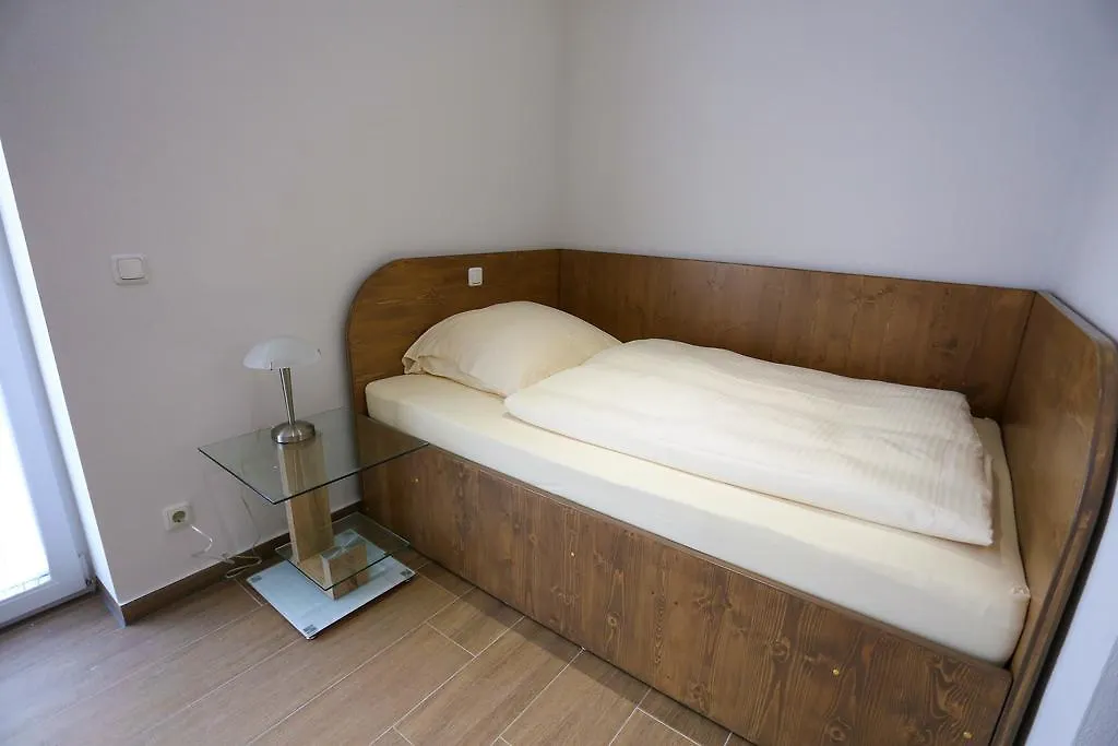 Gasthuis Boardinghouse Schellenberg Hotel Donauwörth